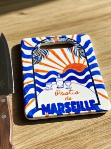 planche � d�couper Pastis de Marseille