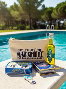 la pochette estivale Marseillaise