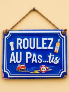 la plaque en fer Marseille