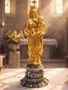 statue la bonne m�re