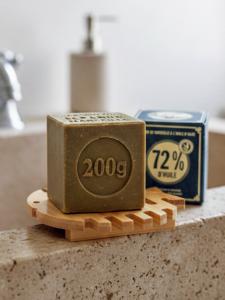 le porte savon bois et son vrai savon